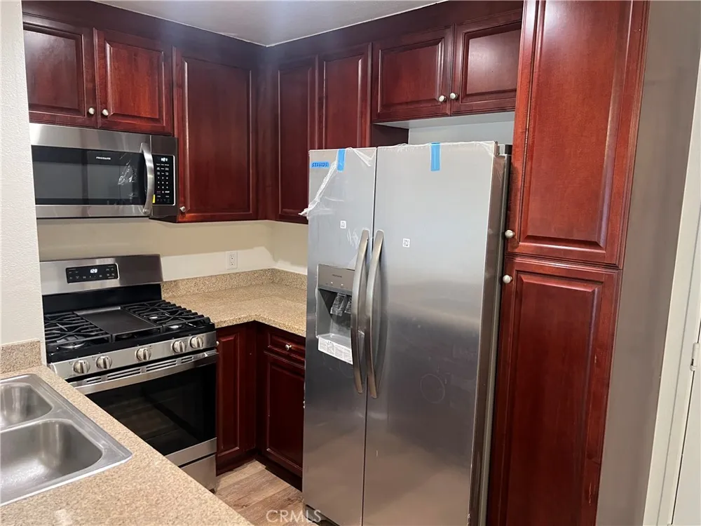 5520 Owensmouth Ave #103 Woodland Hills, CA 91367