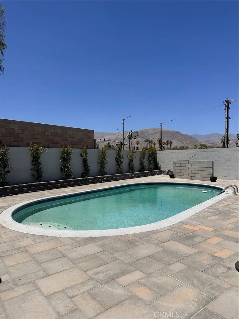 43815 Marigold Palm Desert, CA 92260