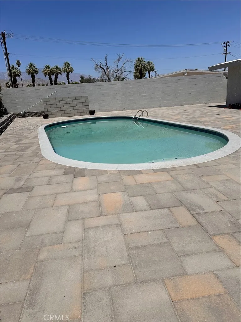 43815 Marigold Palm Desert, CA 92260