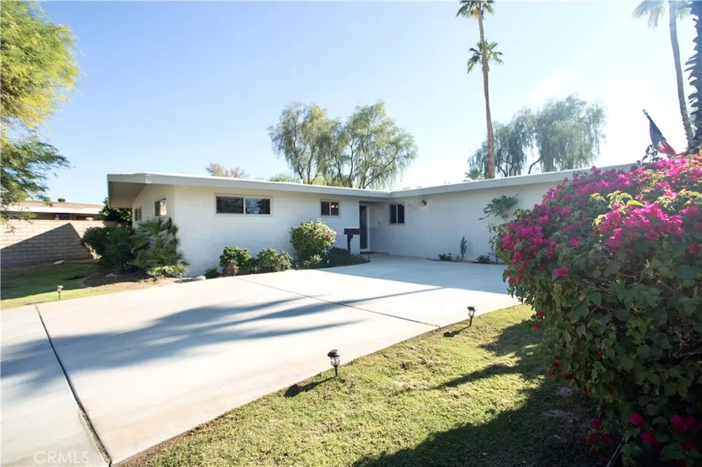 43815 Marigold Palm Desert, CA 92260