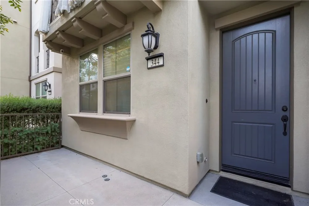 344 Vintage Way Tustin, CA 92780