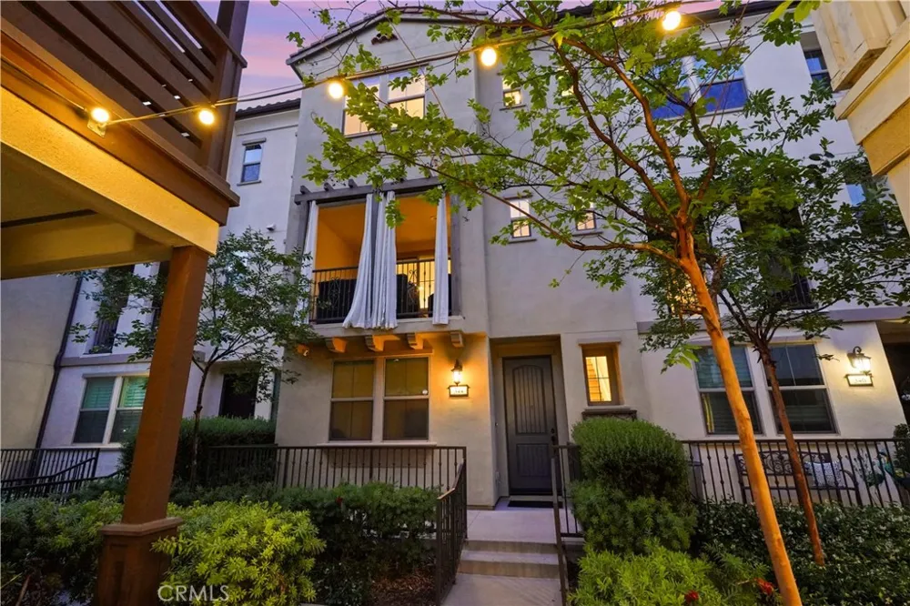 344 Vintage Way Tustin, CA 92780