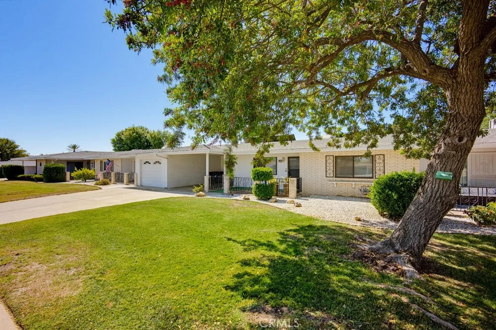 25621 Cherry Hills Sun City, CA 92586