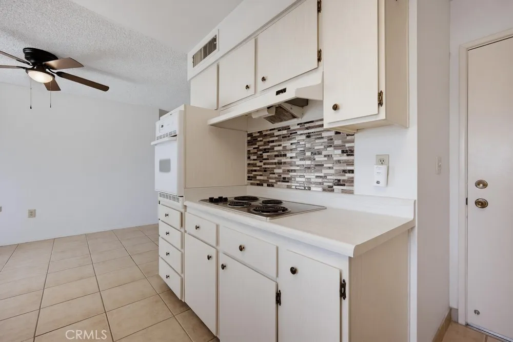 25621 Cherry Hills Sun City, CA 92586