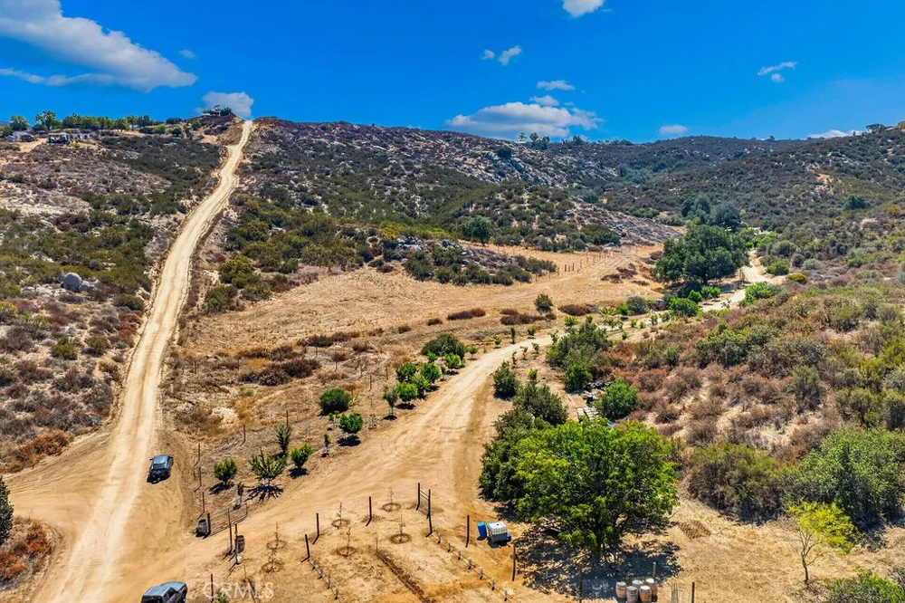 40200 E Benton Road Hemet, CA 92544