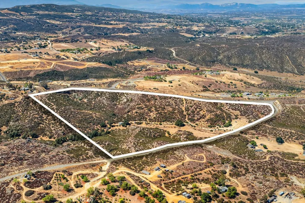 40200 E Benton Road Hemet, CA 92544