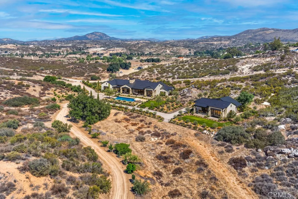 40200 E Benton Road Hemet, CA 92544