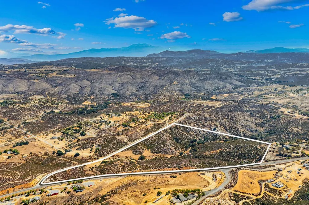 40200 E Benton Road Hemet, CA 92544