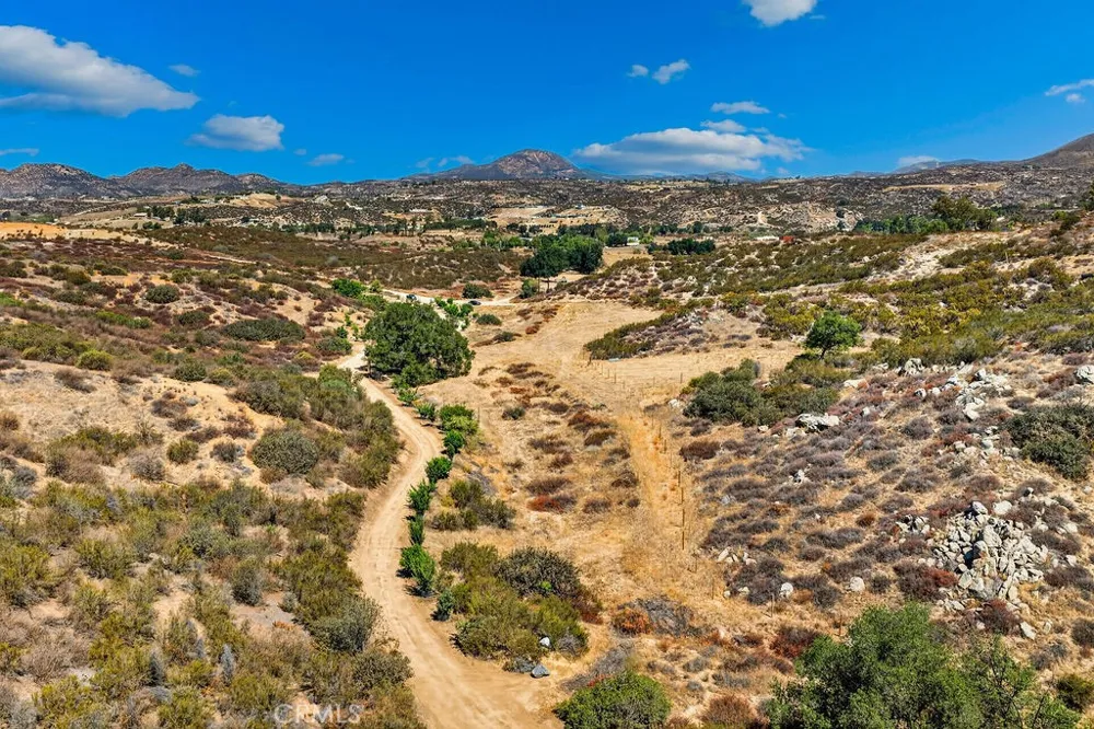 40200 E Benton Road Hemet, CA 92544