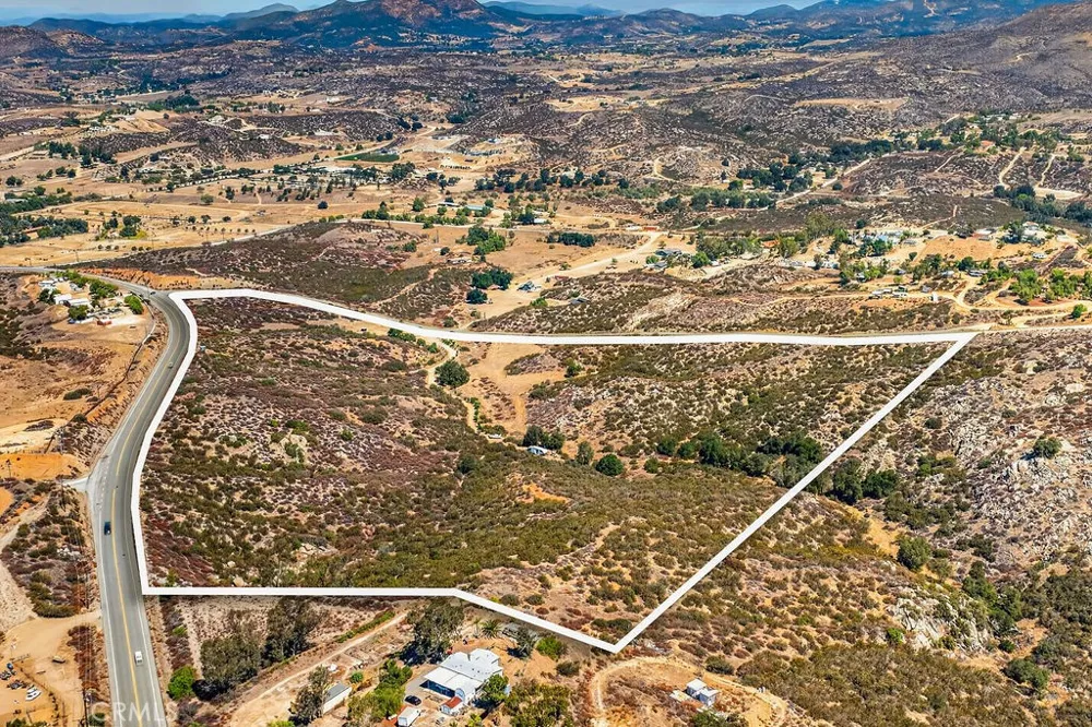 40200 E Benton Road Hemet, CA 92544