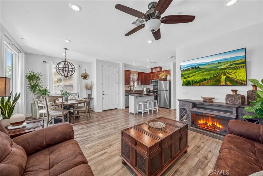 41978 Retsina Street #1601 Murrieta, CA 92562