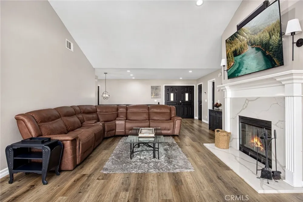 22084 San Joaquin W Canyon Lake, CA 92587