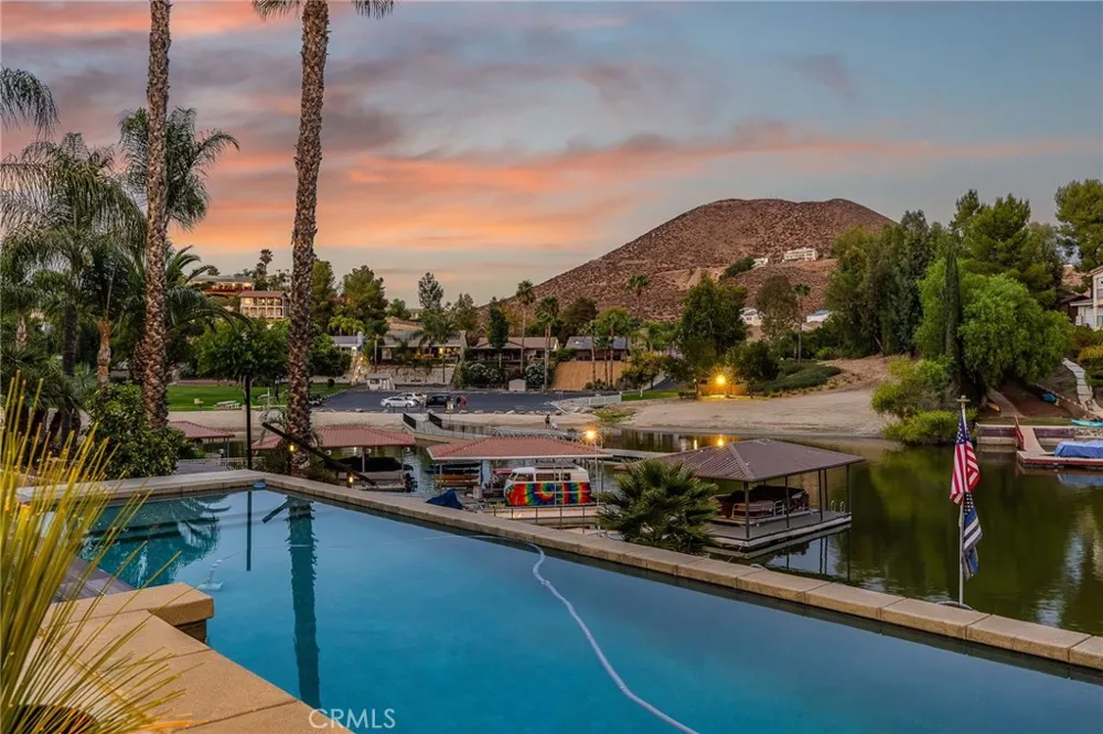 22084 San Joaquin W Canyon Lake, CA 92587