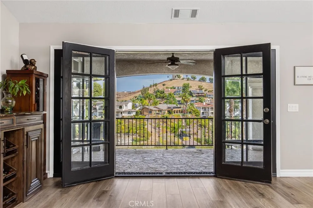 22084 San Joaquin W Canyon Lake, CA 92587