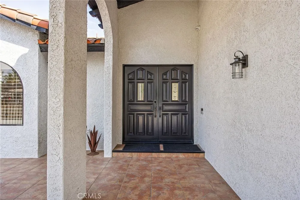 22084 San Joaquin W Canyon Lake, CA 92587