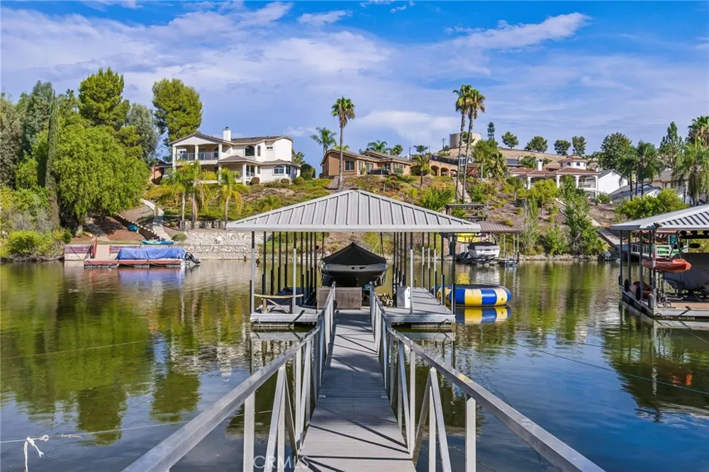 22084 San Joaquin W Canyon Lake, CA 92587