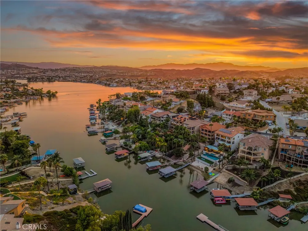 22084 San Joaquin W Canyon Lake, CA 92587