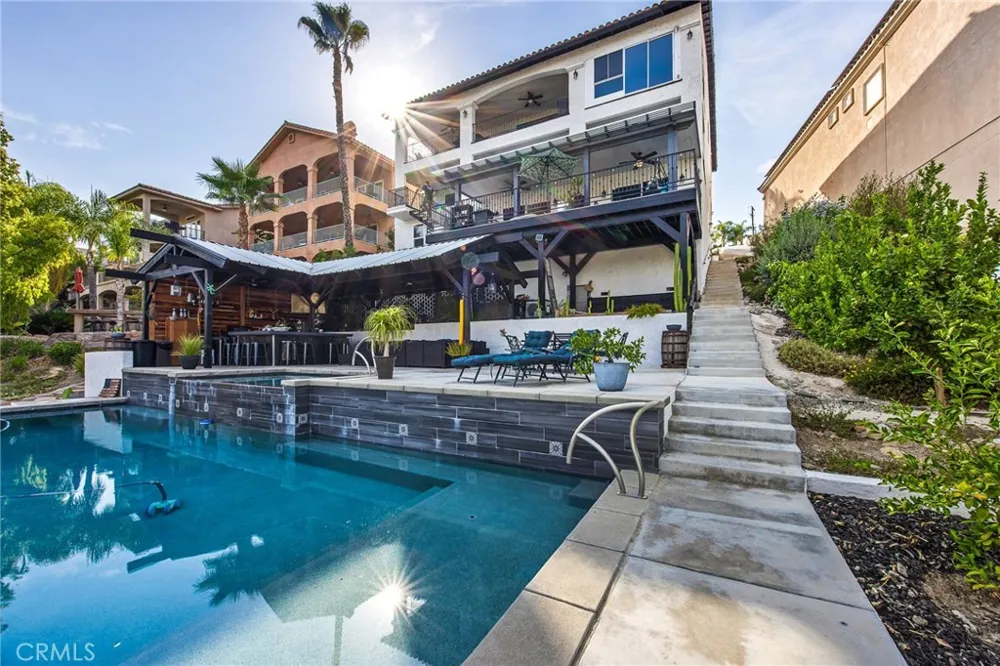 22084 San Joaquin W Canyon Lake, CA 92587