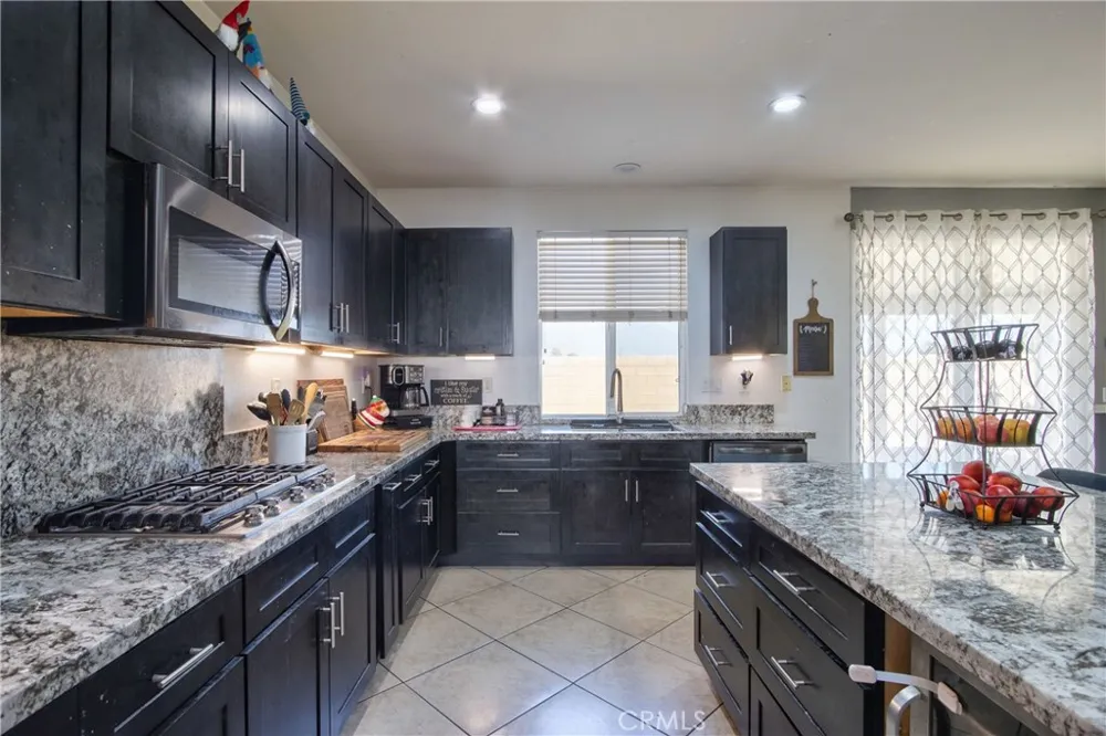 1705 Beacon Court San Jacinto, CA 92582