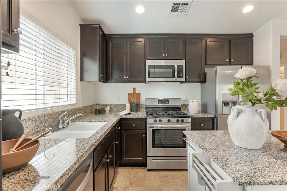 29306 Linden Place Lake Elsinore, CA 92530