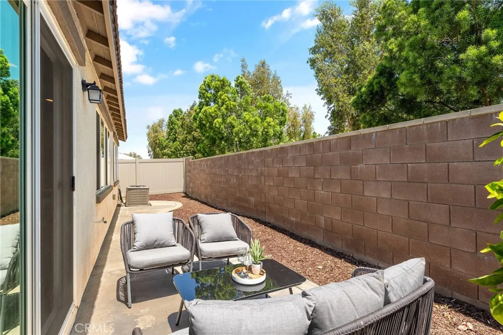29306 Linden Place Lake Elsinore, CA 92530