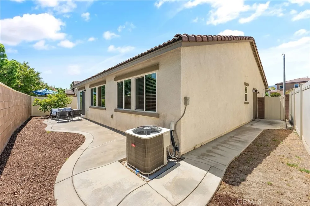 29306 Linden Place Lake Elsinore, CA 92530