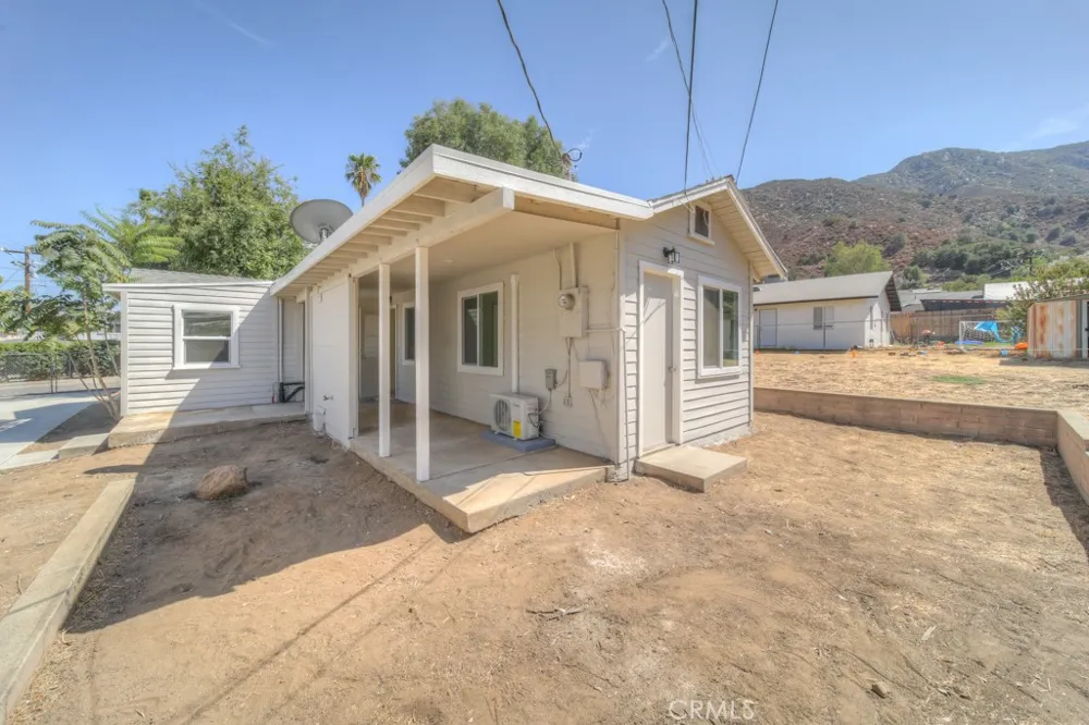 33189 Schaper Street Lake Elsinore, CA 92530