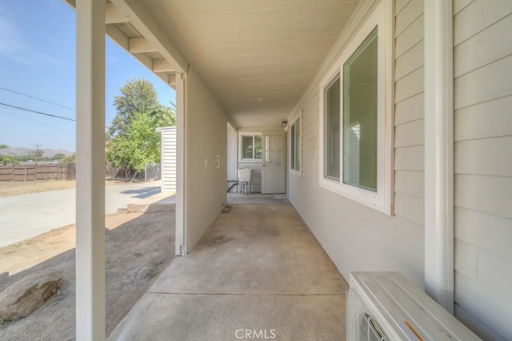 33189 Schaper Street Lake Elsinore, CA 92530