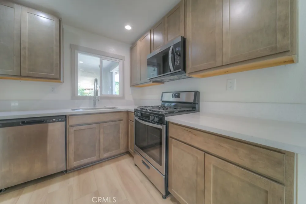 33189 Schaper Street Lake Elsinore, CA 92530