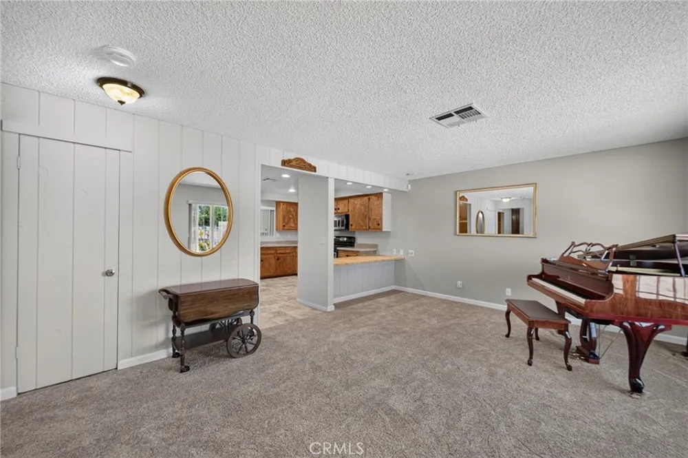 605 Los Tilos Hemet, CA 92543