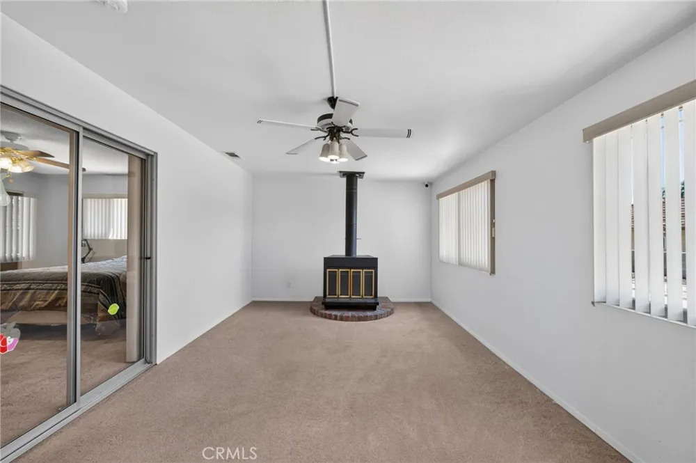 605 Los Tilos Hemet, CA 92543