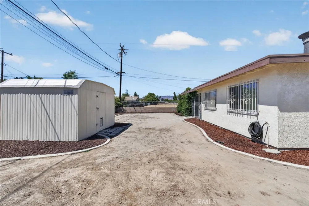 605 Los Tilos Hemet, CA 92543