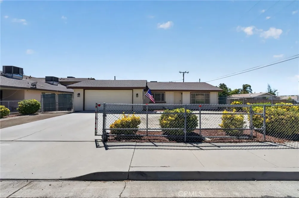605 Los Tilos Hemet, CA 92543