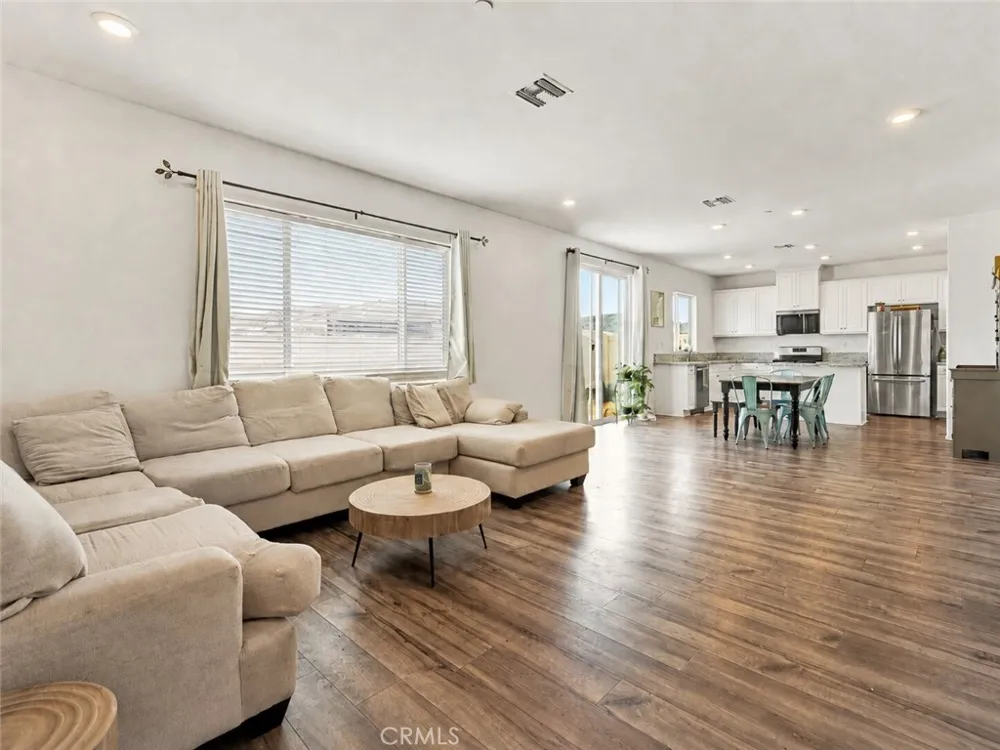 30847 Southend Winchester, CA 92596