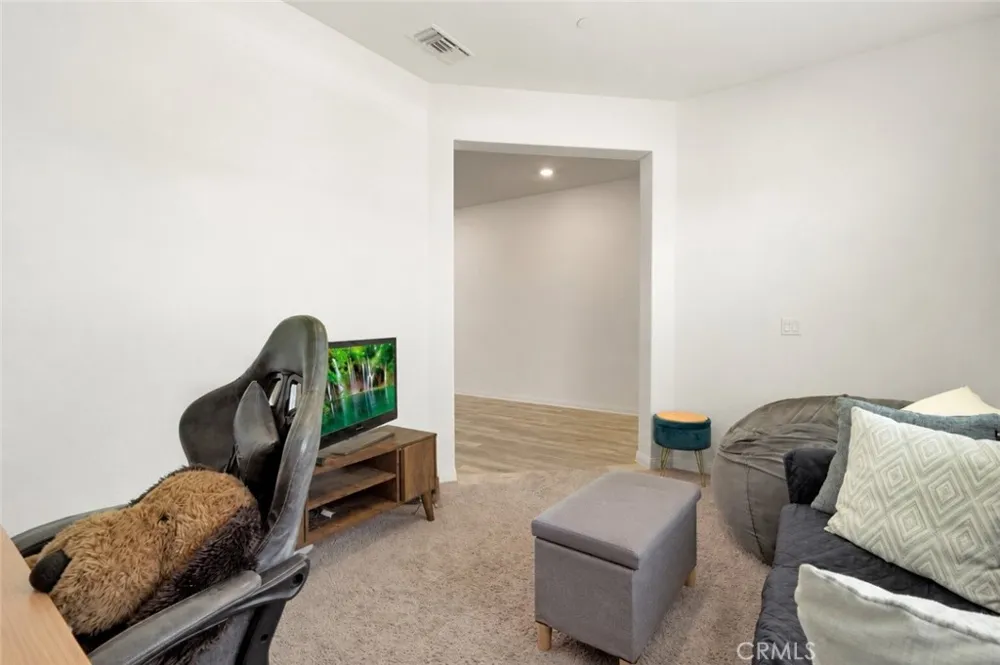30847 Southend Winchester, CA 92596
