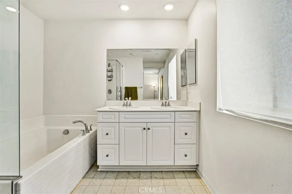 30847 Southend Winchester, CA 92596
