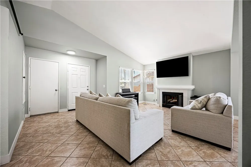 33002 Romero Drive Temecula, CA 92592