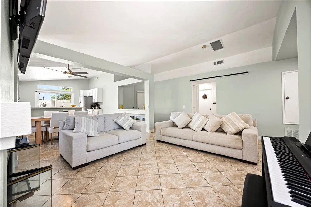 33002 Romero Drive Temecula, CA 92592