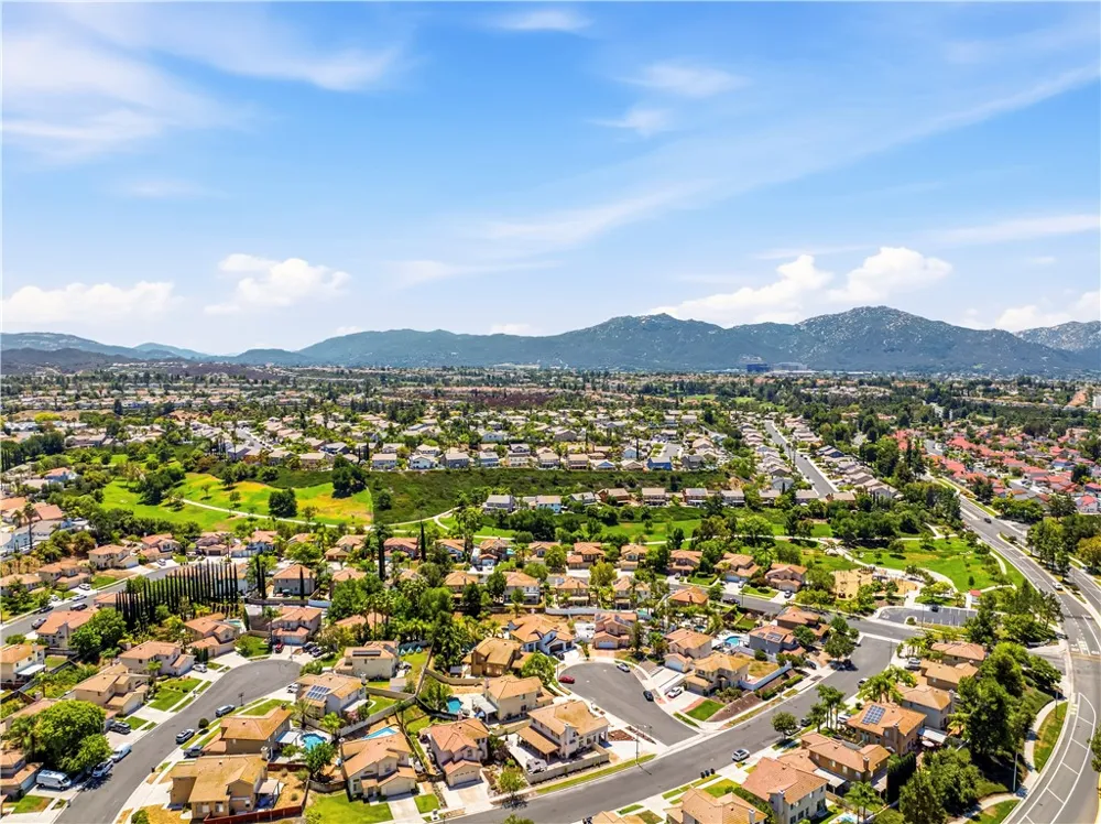 33002 Romero Drive Temecula, CA 92592