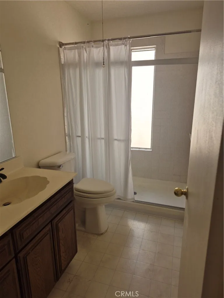 1925 Silver Oak Way Hemet, CA 92545