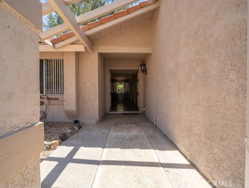 1925 Silver Oak Way Hemet, CA 92545