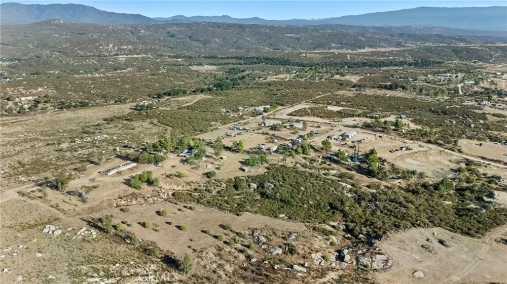 32305 Red Mountain Hemet, CA 92544