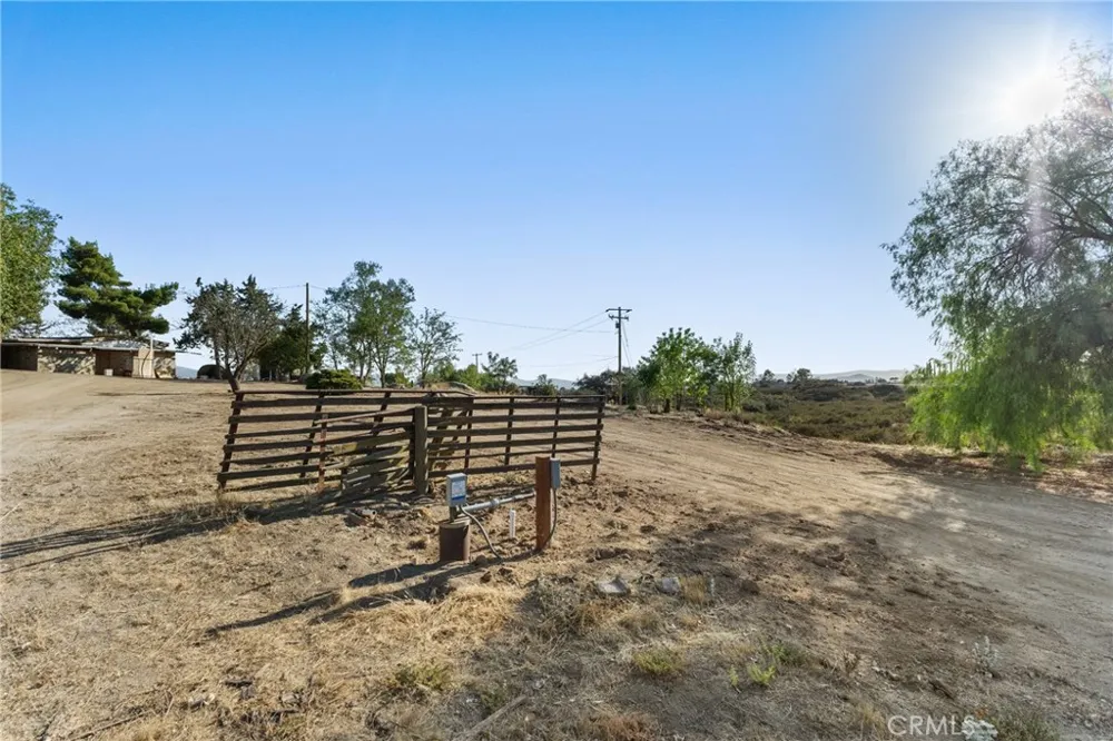 32305 Red Mountain Hemet, CA 92544