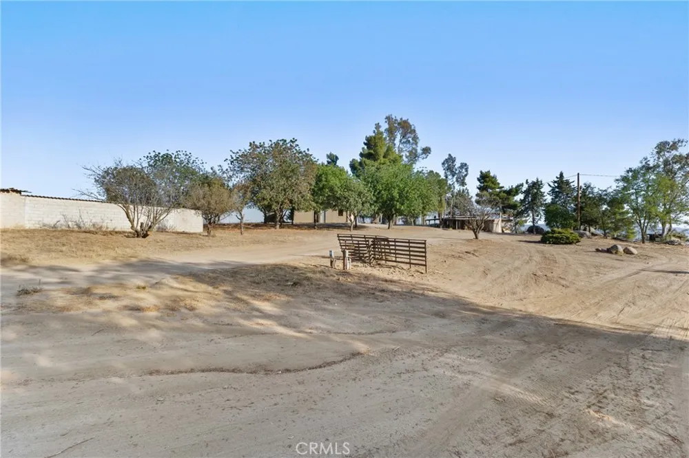32305 Red Mountain Hemet, CA 92544