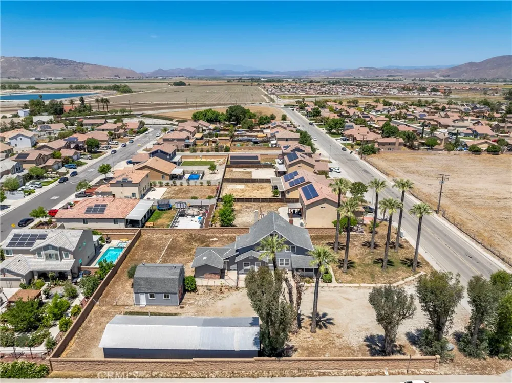 1424 De Anza San Jacinto, CA 92582