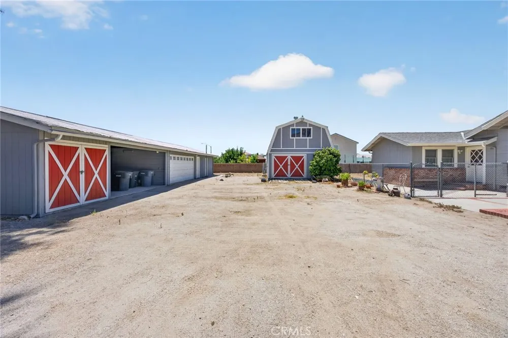 1424 De Anza San Jacinto, CA 92582