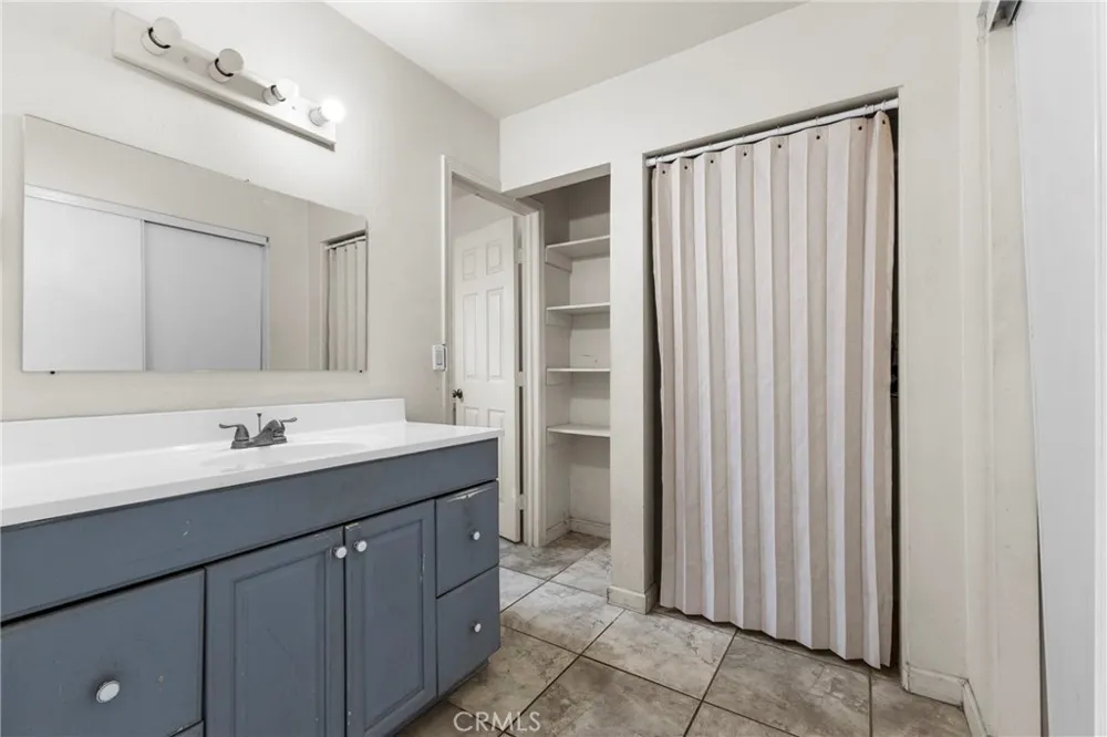 41763 Lomas Hemet, CA 92544