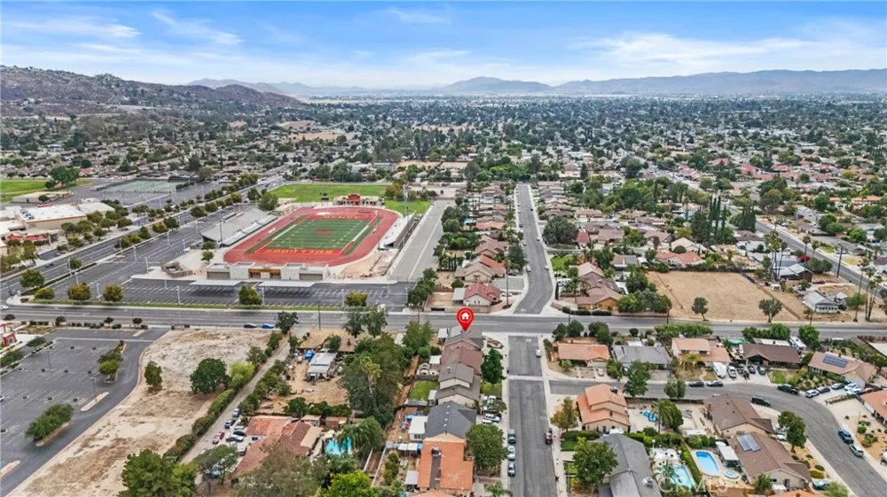 41763 Lomas Hemet, CA 92544