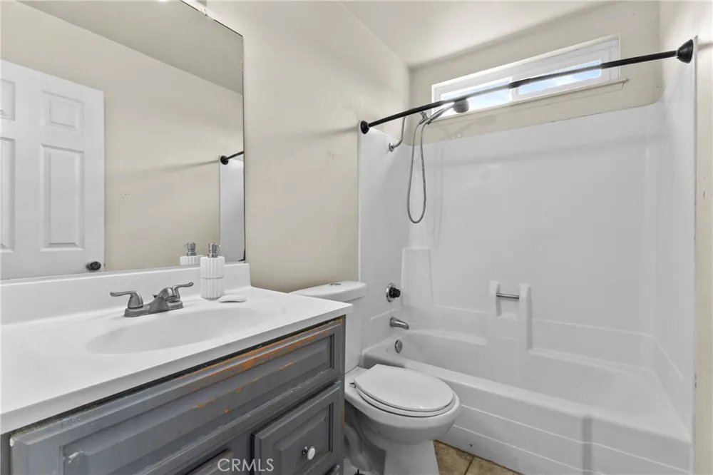 41763 Lomas Hemet, CA 92544