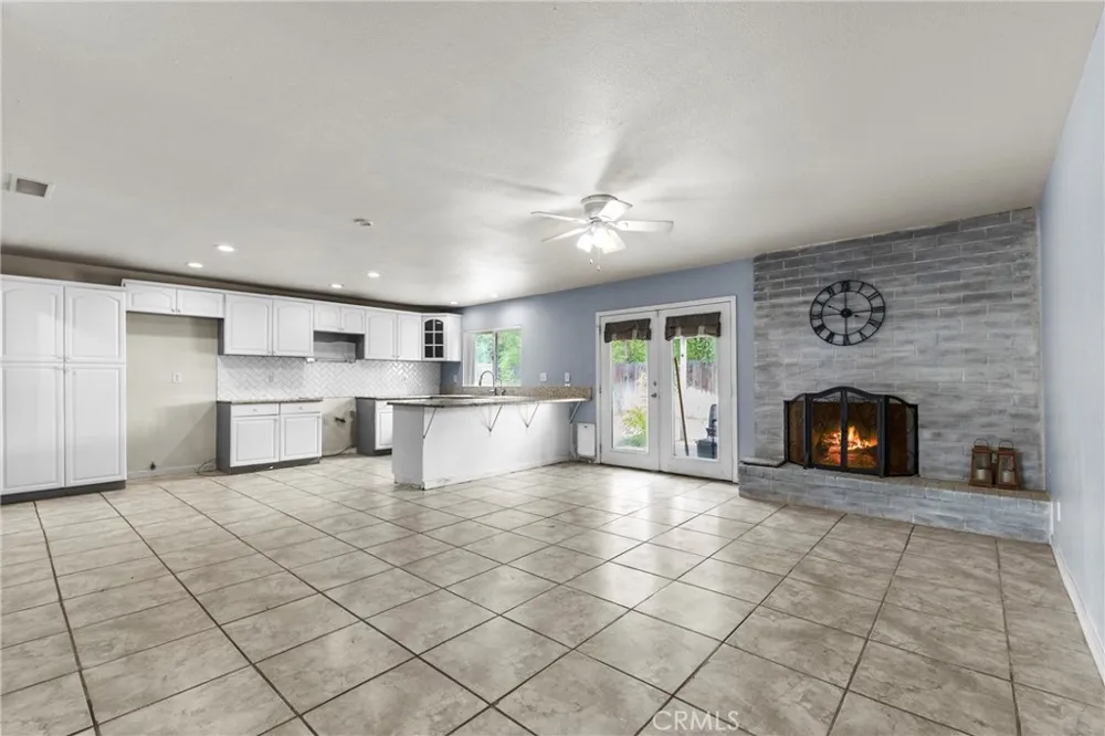 41763 Lomas Hemet, CA 92544
